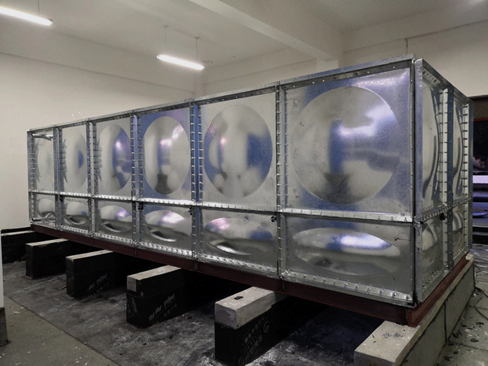 簡(jiǎn)單介紹鍍鋅水箱的三大優(yōu)勢(shì)