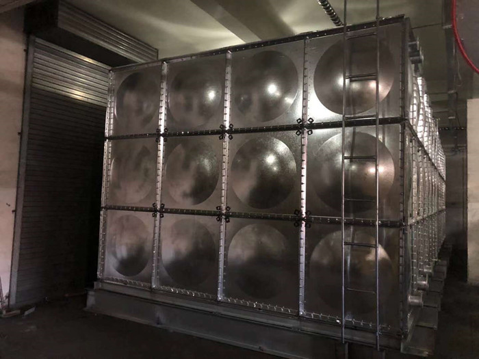 為什么鍍鋅水箱內出現青苔呢?