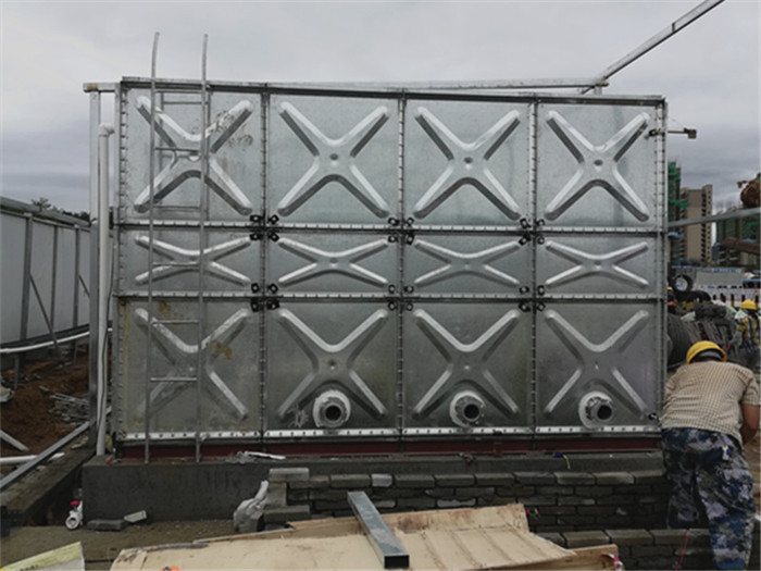 鍍鋅水箱是用什么材質(zhì)做的？