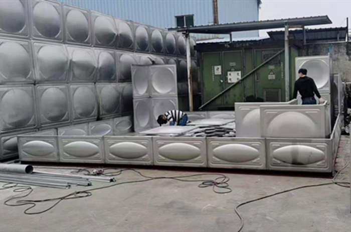 不銹鋼水箱里面的水為什么會變黃?