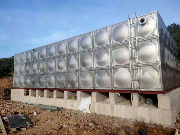 為什么要安裝屋頂不銹鋼水箱呢？它有什么作用及優點？